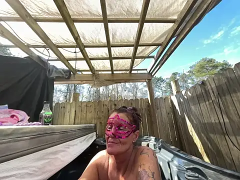 Snapshot of prainxxx22 chatting on February 9, 6:37 pm prainxxx22 online show from February 9, 6:37 pm