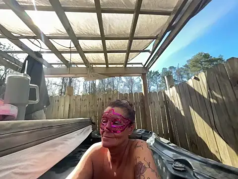 Snapshot of prainxxx22 chatting on March 1, 7:48 pm prainxxx22 online show from March 1, 7:48 pm