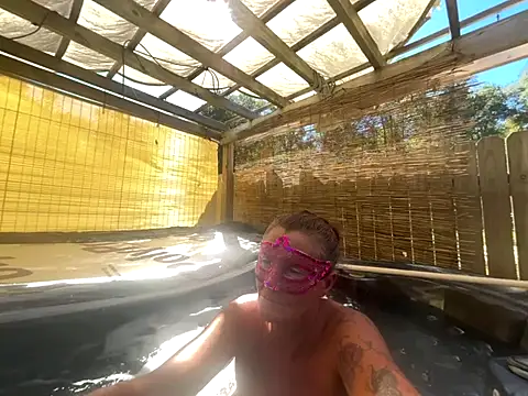 Snapshot of prainxxx22 chatting on October 16, 6:31 pm prainxxx22 online show from October 16, 6:31 pm