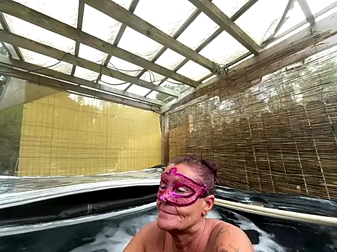 Snapshot of prainxxx22 chatting on November 2, 7:27 pm prainxxx22 online show from November 2, 7:27 pm