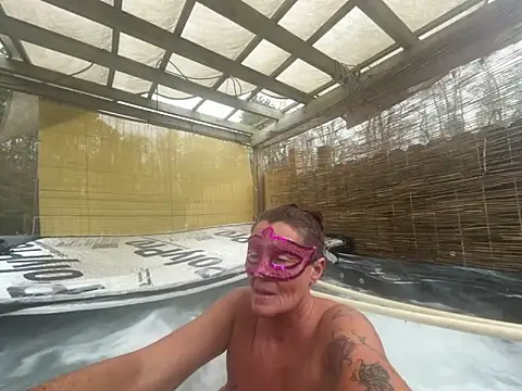 Snapshot of prainxxx22 chatting on December 4, 7:11 pm prainxxx22 online show from December 4, 7:11 pm