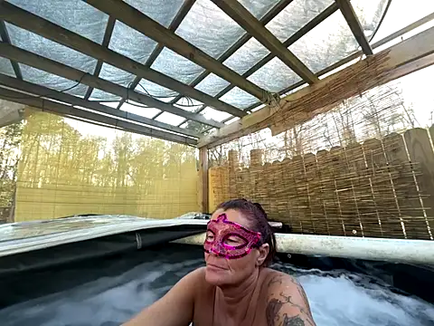 Snapshot of prainxxx22 chatting on December 16, 7:19 pm prainxxx22 online show from December 16, 7:19 pm