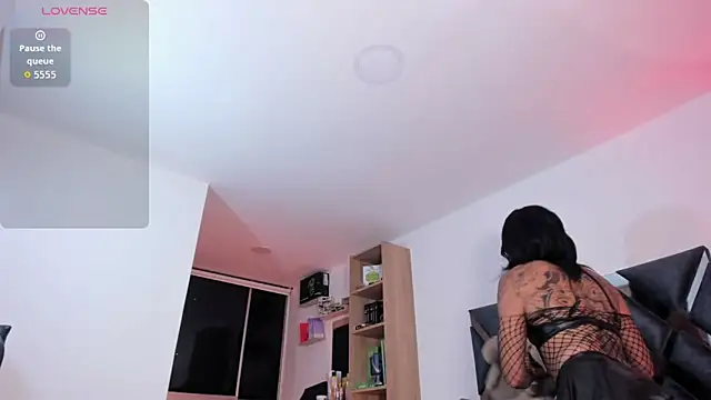 Nicolle alexandra online show from April 19, 10:25 am