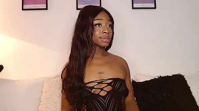 Snapshot of Ebony_D0ll chatting on February 18, 4:15 am Ebony D0ll online show from February 18, 4:15 am