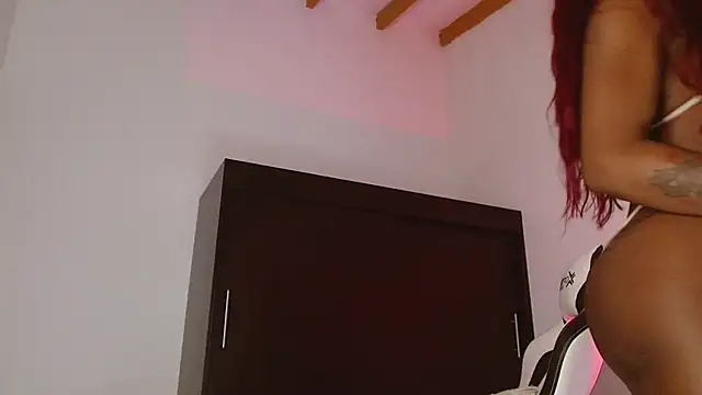 Snapshot of Ebony_D0ll chatting on September 18, 11:40 pm Ebony D0ll online show from September 18, 11:40 pm