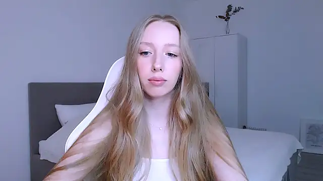 Snapshot of Luna_insniity chatting on November 29, 8:12 pm Luna insniity online show from November 29, 8:12 pm