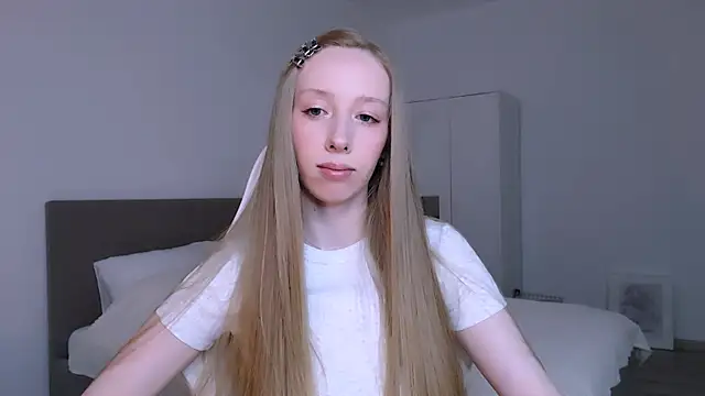 Luna insniity online show from February 25, 8:51 pm