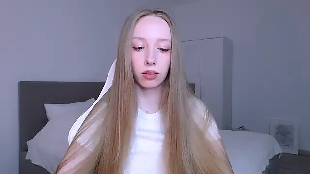 Luna insniity online show from March 18, 9:07 pm