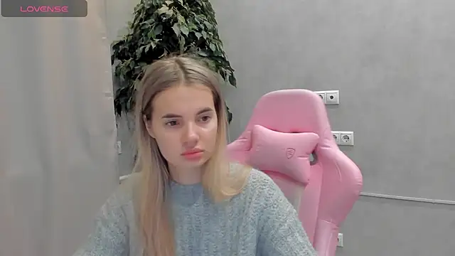 Snapshot of Donna_Evans chatting on January 14, 12:00 am Donna Evans online show from January 14, 12:00 am