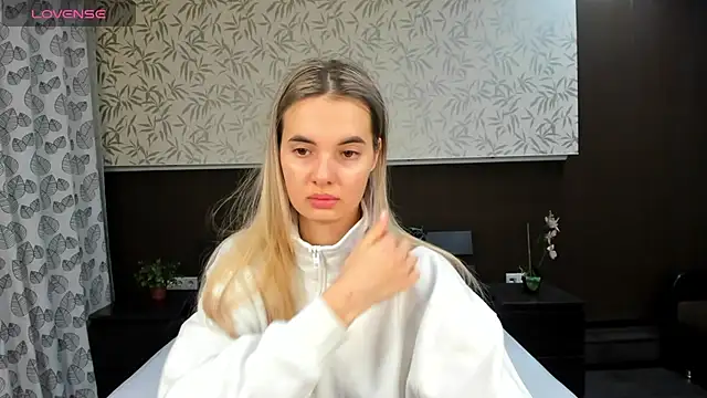 Snapshot of Donna_Evans chatting on January 24, 12:09 am Donna Evans online show from January 24, 12:09 am