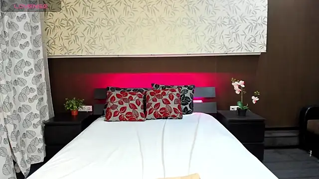 Snapshot of Donna_Evans chatting on January 25, 12:17 am Donna Evans online show from January 25, 12:17 am