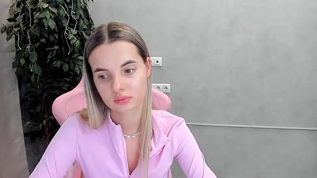 Snapshot of Donna_Evans chatting on February 26, 11:59 pm Donna Evans online show from February 26, 11:59 pm