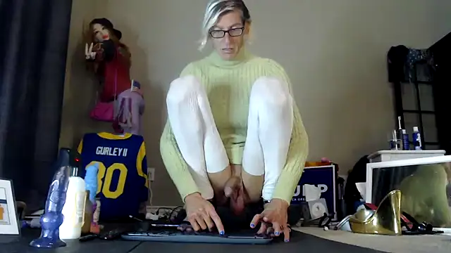 Taylorsexbot online show from December 13, 1:37 am