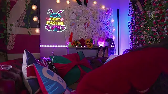 AmicaBentley online show from March 30, 6:03 am