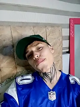 Snapshot of _justinmoon2 chatting on February 18, 2:16 am justinmoon2 online show from February 18, 2:16 am