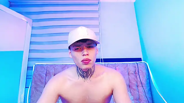 Snapshot of _justinmoon2 chatting on March 14, 7:04 am justinmoon2 online show from March 14, 7:04 am