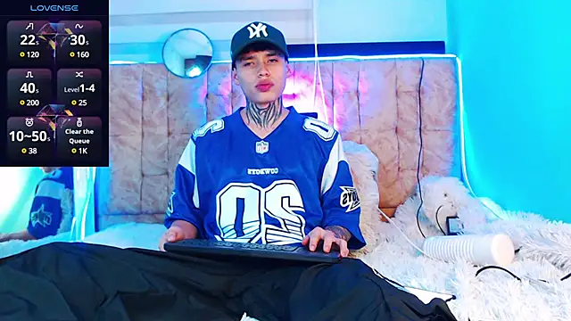 Snapshot of _justinmoon2 chatting on March 16, 7:37 am justinmoon2 online show from March 16, 7:37 am