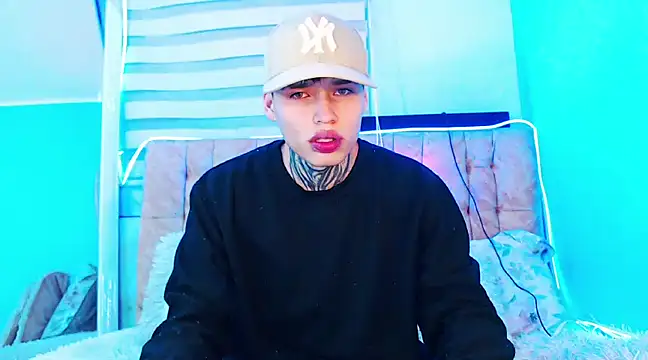 Snapshot of _justinmoon2 chatting on March 22, 3:30 am justinmoon2 online show from March 22, 3:30 am