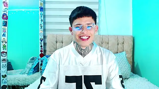 Snapshot of _justinmoon2 chatting on February 10, 5:11 am justinmoon2 online show from February 10, 5:11 am