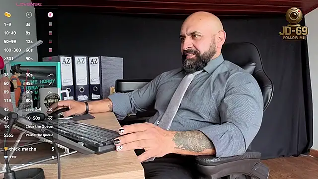 Snapshot of JD-69 chatting on October 27, 3:38 pm JD-69 online show from October 27, 3:38 pm