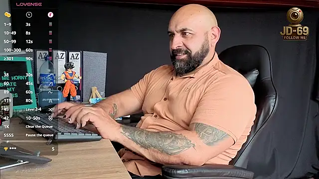 Snapshot of JD-69 chatting on November 19, 7:03 pm JD-69 online show from November 19, 7:03 pm