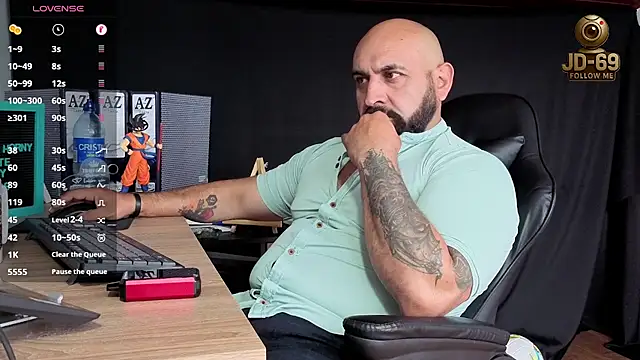 Snapshot of JD-69 chatting on November 20, 7:24 pm JD-69 online show from November 20, 7:24 pm