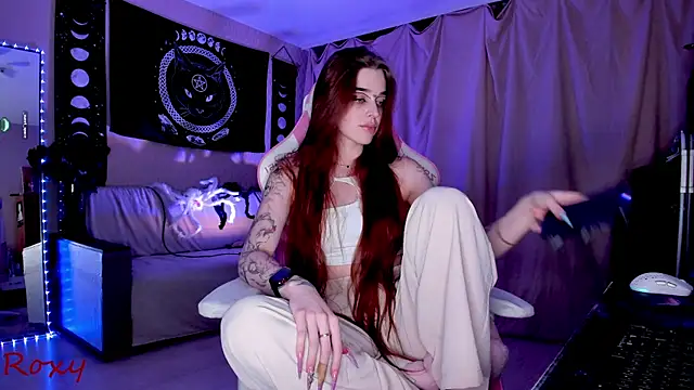 Snapshot of wet_dream_ chatting on December 16, 11:44 am wet dream online show from December 16, 11:44 am