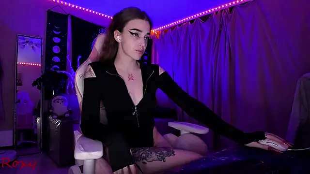 Snapshot of wet_dream_ chatting on November 28, 8:00 pm wet dream online show from November 28, 8:00 pm