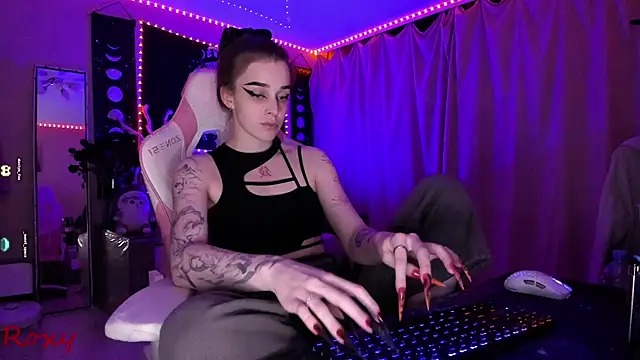 Snapshot of wet_dream_ chatting on December 2, 11:00 pm wet dream online show from December 2, 11:00 pm