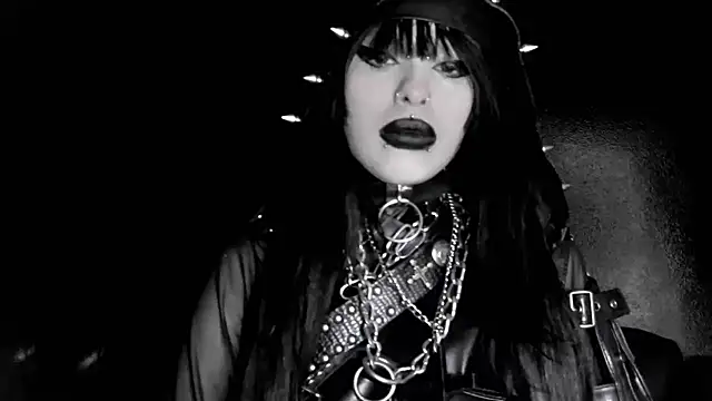 XXIOUX online show from April 20, 3:26 pm