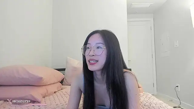 secretgirlfriendxo online show from January 22, 7:35 am