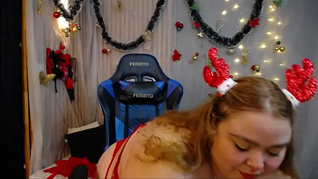 Snapshot of julia_sweet_1 chatting on December 25, 7:14 am julia sweet 1 online show from December 25, 7:14 am