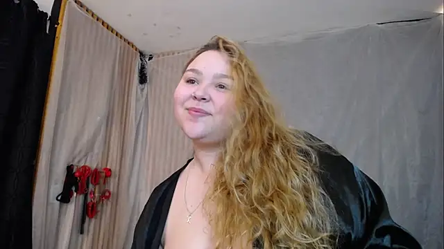 Snapshot of julia_sweet_1 chatting on January 31, 4:36 am julia sweet 1 online show from January 31, 4:36 am