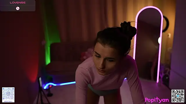 popityan1 online show from April 4, 6:33 am