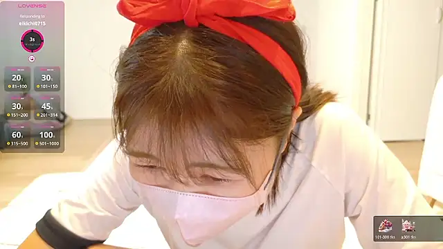 SUZU  online show from October 13, 12:05 pm