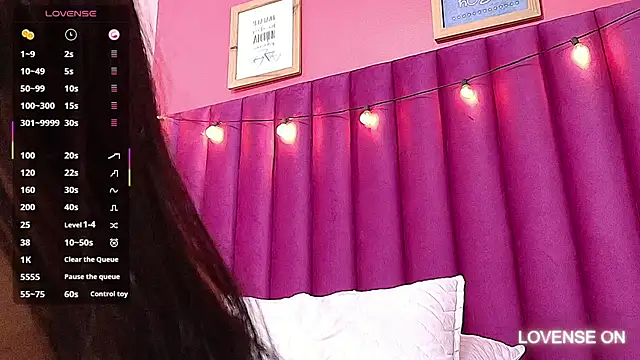 littlee emilyy  online show from February 12, 6:08 am