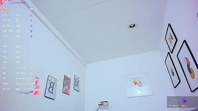 littlee emilyy  online show from March 5, 3:08 am