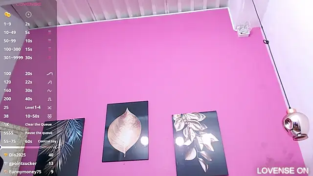 littlee emilyy  online show from March 22, 2:48 am