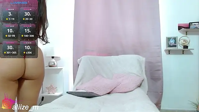 aliicee m online show from February 15, 1:41 pm