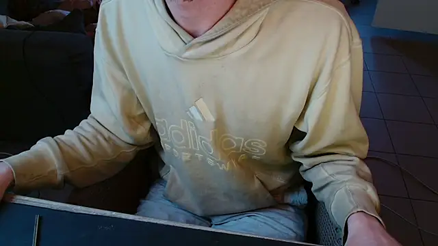 Str8boyy online show from April 26, 5:05 am