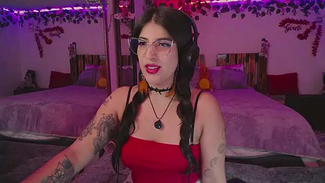 Snapshot of azahar__ziiz chatting on November 14, 12:09 am azahar ziiz online show from November 14, 12:09 am