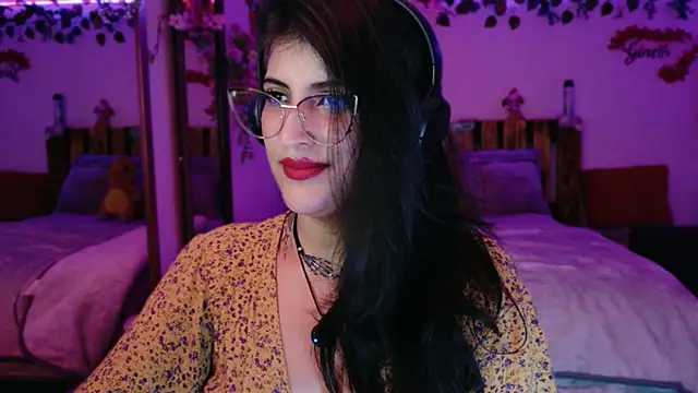 Snapshot of azahar__ziiz chatting on December 1, 10:26 pm azahar ziiz online show from December 1, 10:26 pm