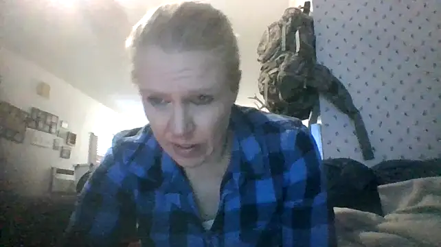 Snapshot of lisamatty4601 chatting on January 11, 10:51 pm lisamatty4601 online show from January 11, 10:51 pm