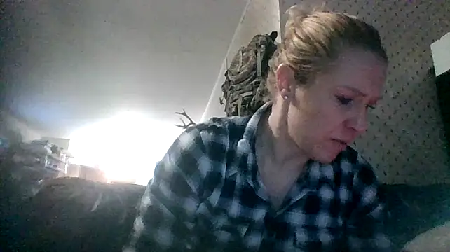 Snapshot of lisamatty4601 chatting on January 18, 11:00 pm lisamatty4601 online show from January 18, 11:00 pm