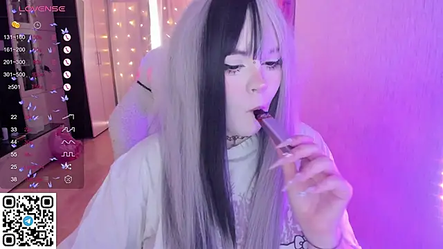 SelenaCute online show from March 12, 6:08 am