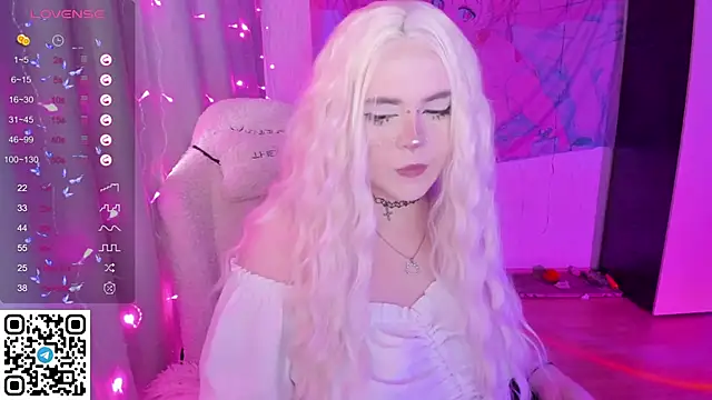 SelenaCute online show from April 24, 11:01 am