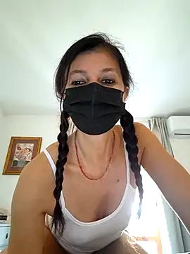 Silvia Zeno online show from November 6, 1:23 pm