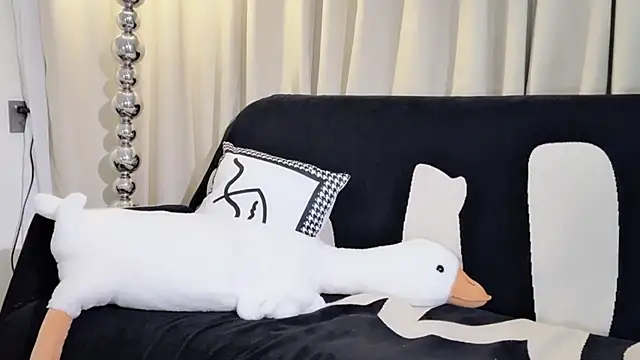 Snapshot of lvy-w chatting on March 4, 12:01 pm lvy-w online show from March 4, 12:01 pm