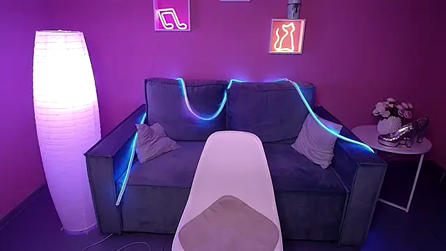 RikaRaily online show from December 4, 5:38 am