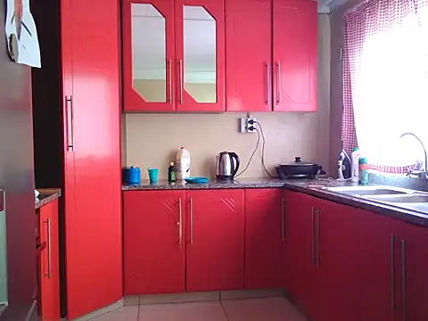 Malaika Nkosi online show from January 6, 12:13 pm